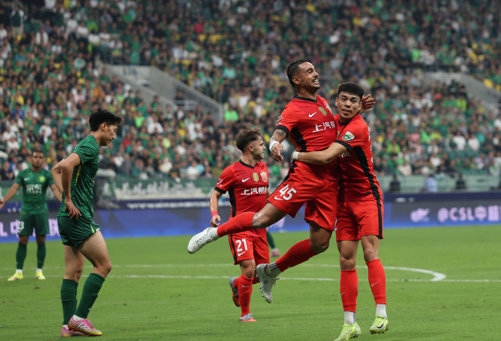 中超綜合:成都蓉城保住榜首 中超綜合:成都蓉城保住榜首