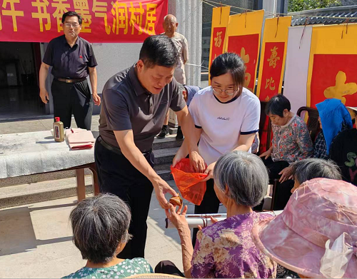 開封市杞縣官莊鄉:濃情“粽”意迎端午 書香墨氣潤村居_fororder_圖片3