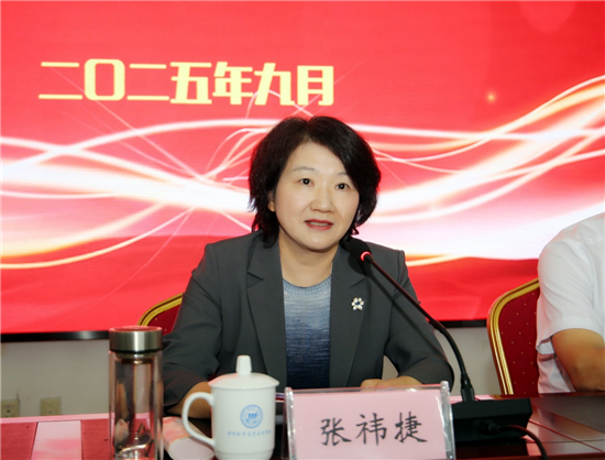 漯河醫學高等專科學校舉行慶祝第41個教師節暨先進集體先進個人表彰大會_fororder_圖片5