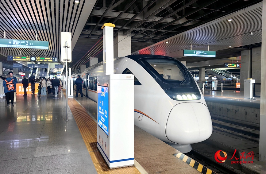 “雙城記”到“同城夢” 鄭開城際鐵路全線貫通運營
