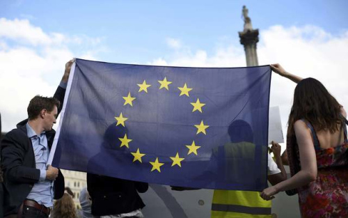 英國“脫歐公投”結果今揭曉 十字路口向左or向右？