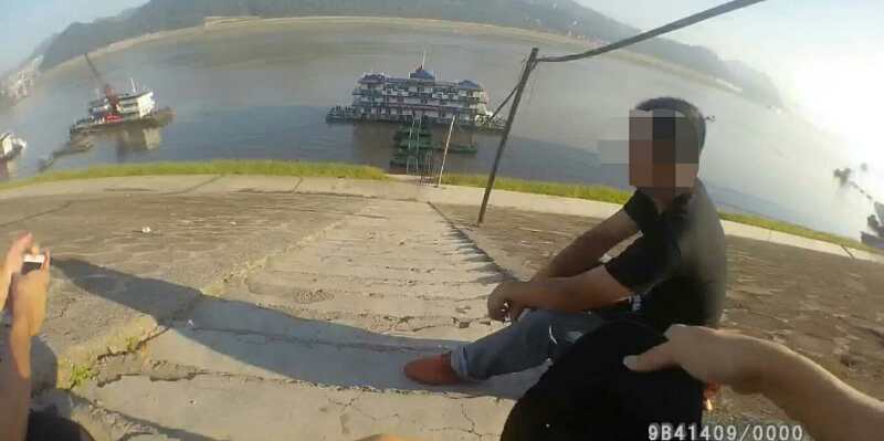 【社會民生 列表】男子為爭撫養權 竟要跳河輕生