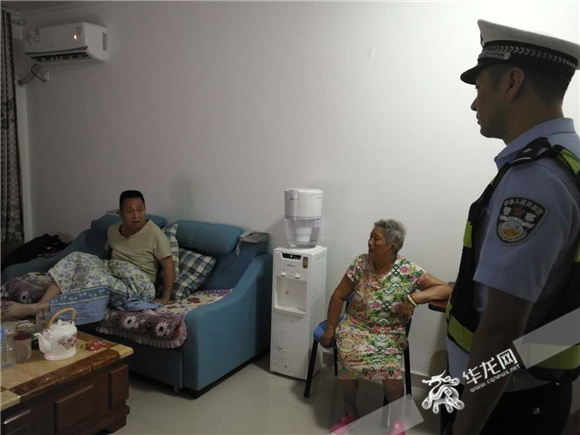 【社會民生 列表】與兒子慪氣離家出走 八旬婆婆坐別人家門口求租房