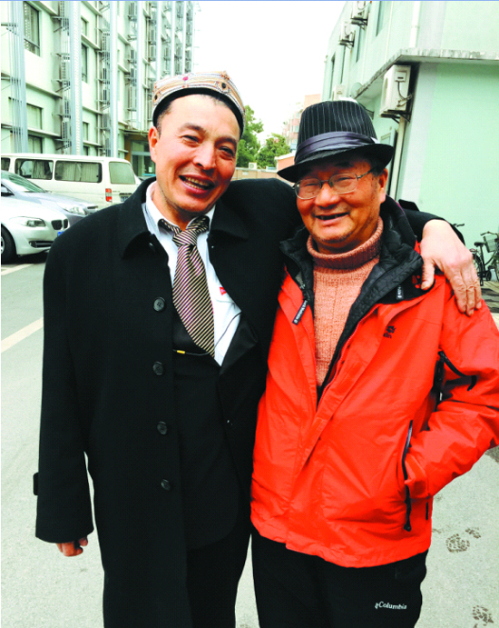 20年後再相聚 新疆男子終於找到上海恩人