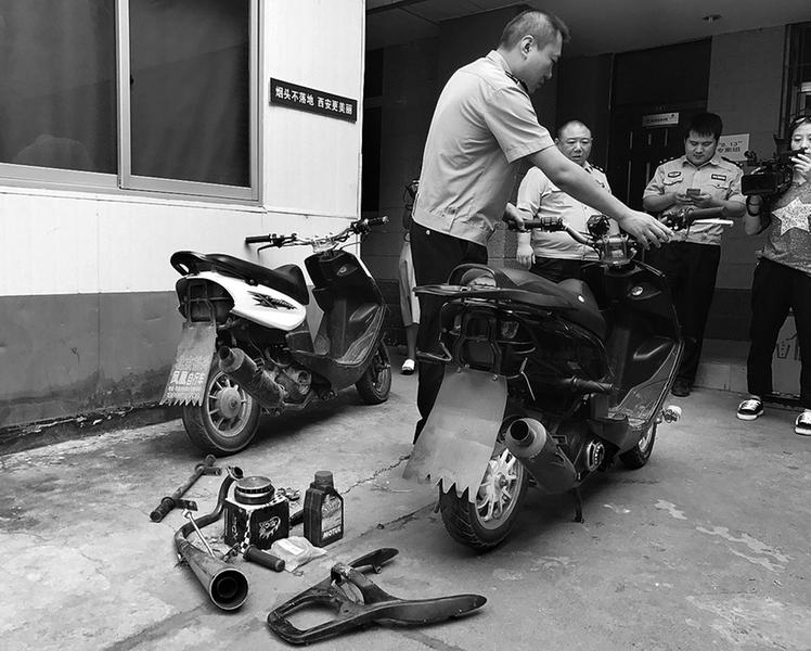 西安交警破獲“8·13”炫車技案 兩名摩托車騎手被刑拘_fororder_摩托車