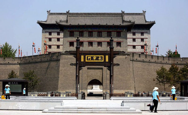 【記者行專題 多語報道 圖 顯示圖在稿件最下方】سور مدينة شيآن القديمة
