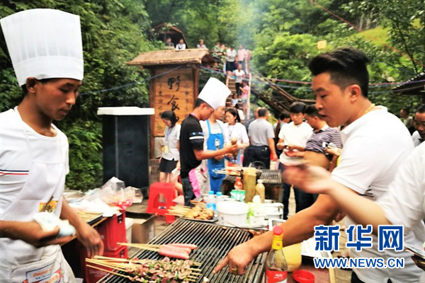 【區縣聯動】城口縣嵐天鄉首屆露天燒烤音樂節拉開帷幕【區縣聯動】嵐天鄉首屆露天燒烤音樂節拉開帷幕
