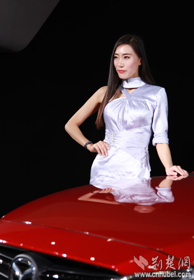 華中車展沒有“薄透露” 車模遭冷落