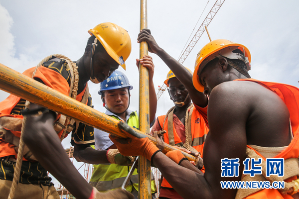 走近世界舞台中心——黨的十八大以來外交工作成就綜述