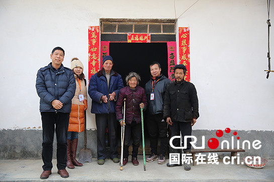 向內行走開闢精準扶貧新路徑  西安一基層老黨員讓幫困力量雙向流動_fororder_公益善行讓山區老人的生活發生了諸多溫暖的改變。