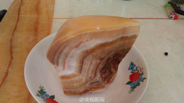 寧夏礦工意外挖到一億年前“肉石”讓人垂涎欲滴