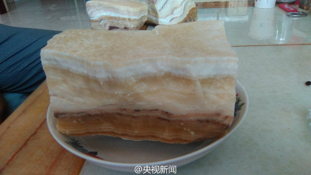 寧夏礦工意外挖到一億年前“肉石”讓人垂涎欲滴