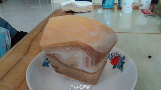 寧夏礦工意外挖到一億年前“肉石”讓人垂涎欲滴