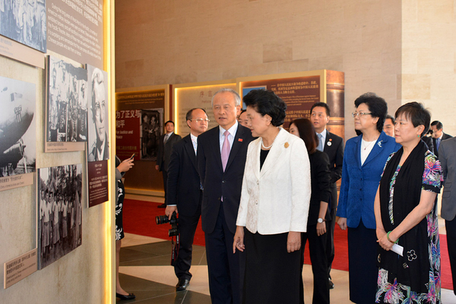 70天見證70年 中美二戰合作圖片展打動人心