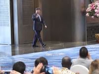 習近平會見中外記者
