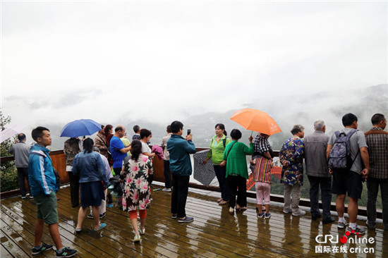 已過審【行遊巴渝圖文】重慶巫山水陸“齊騁” 觀景賞雲美不勝收