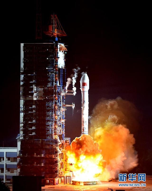 “中星2C”衛星發射升空 順利進入預定軌道