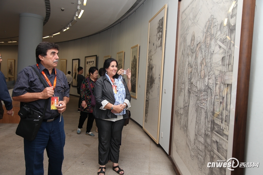 【焦點圖 顯示圖在稿件最下方】百件藝術品亮相第四屆絲路國際藝術節 彰顯文化魅力