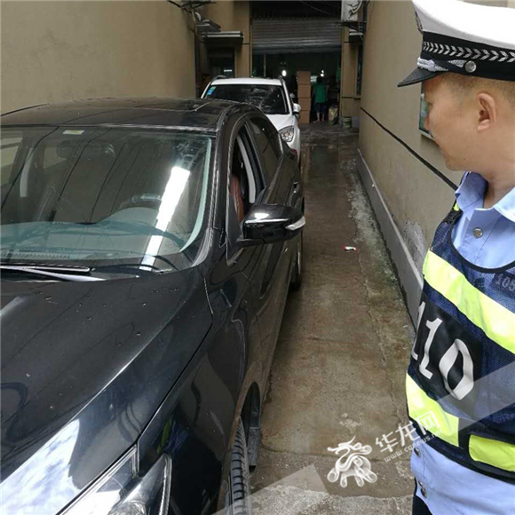 【社會民生 列表】停在樓棟中間佔了一大半通道 愛車受傷誰負責