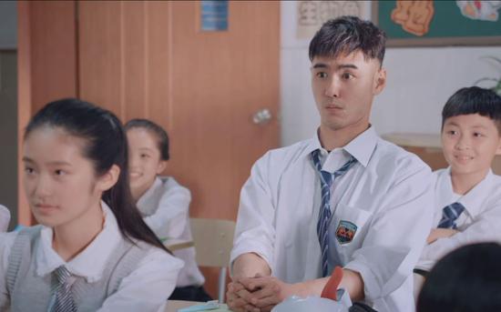 《了不起》阮經天童年照曝光 曾是小胖子