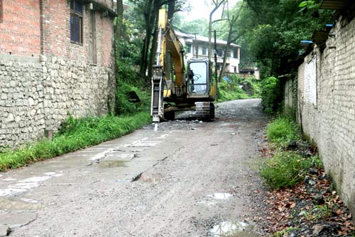 【社會民生列表】萬盛萬東鎮：村級公路提檔升級惠民生