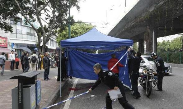 廣州地鐵砍人事件 一女子身亡 砍人者並未逃走