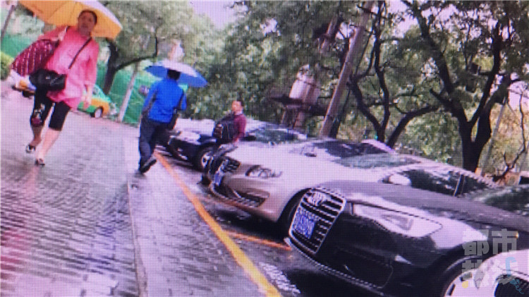【今日看點】"土豪"停車位突然取消 停車年卡不能用咋回事？