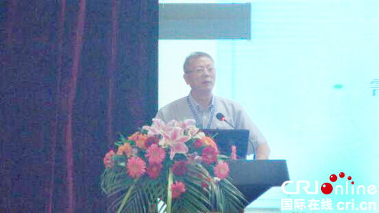 圖片默認標題_fororder_中國民航飛行員協會秘書長趙東升發表演  排第二