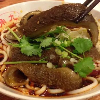 【環保視點專題 綠色美食】好吃不貴！扒一扒重慶好吃街裏的地道美食
