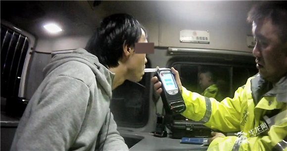 【法制安全 列表】4歲兒子一句玩笑 爸爸酒駕被查