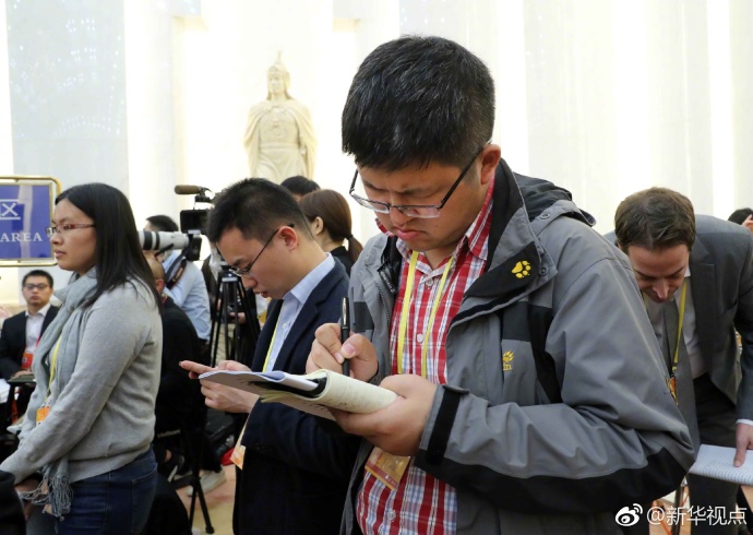 在你看不見的角落 中外記者這樣工作