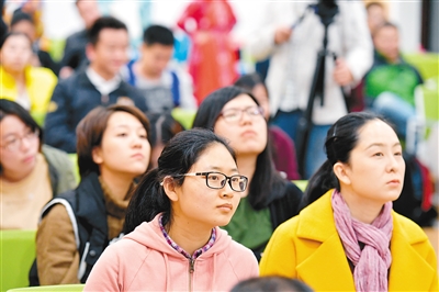 秦聲秦韻 滬上受追捧 大型秦腔現代戲《易俗社》今夜亮相中國上海國際藝術節_fororder_res03_attpic_brief (5)