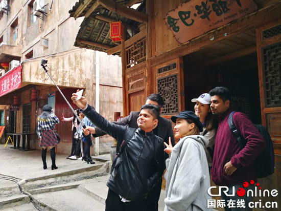已過審【行遊巴渝　標題摘要】重慶酉陽縣：龔灘千年古韻情醉孟加拉國遊人