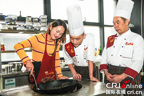 已過審【CRI專稿 圖文】"紅小子"美食培訓:近十萬人成就創業夢想