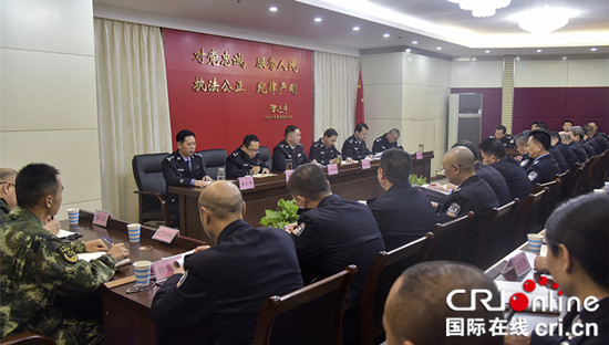 已過審【法制安全】萬盛警方掀起學習黨的十九大精神熱潮