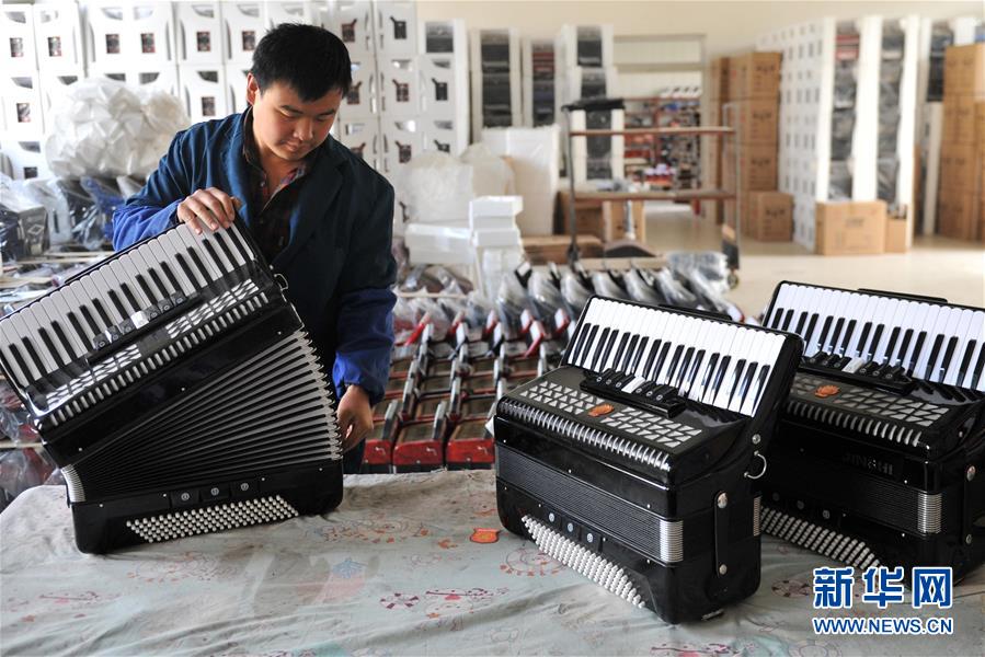 河北滄縣：巧手農民製作西洋樂器暢銷海外