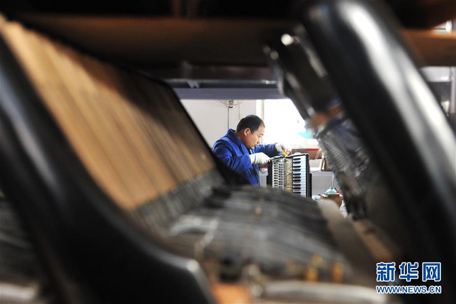 河北滄縣：巧手農民製作西洋樂器暢銷海外