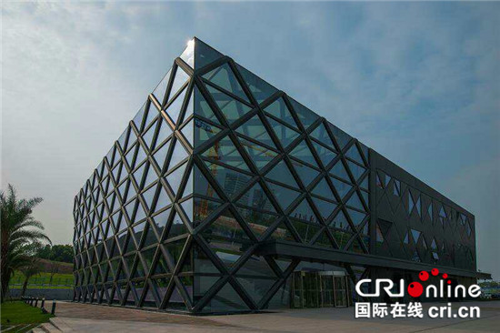 已過審【CRI專稿 圖文】仙桃大數據與物聯網職業培訓學院掛牌成立