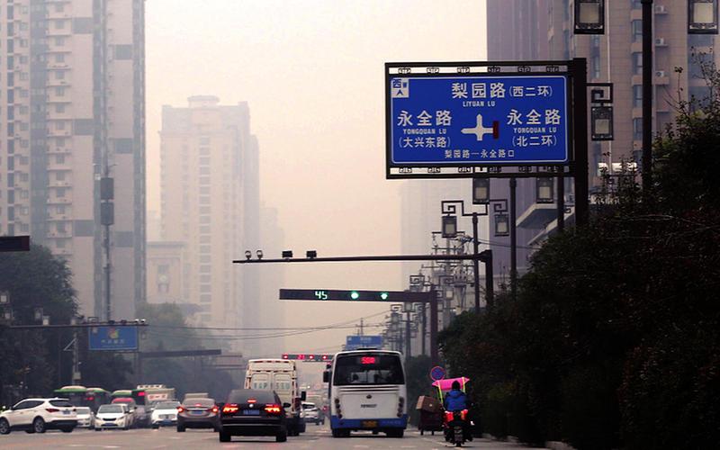 【民生 圖 顯示圖在稿件最下方】指示牌有誤 市民多繞路
