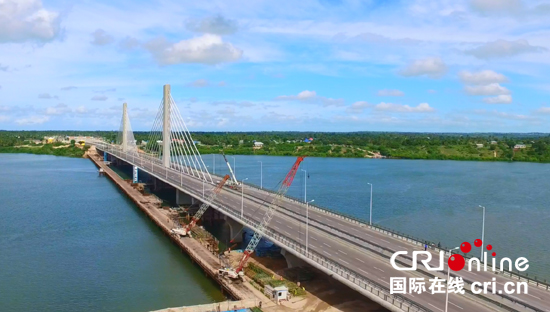 圖片默認標題