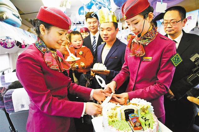 【要聞標題摘要】渝萬高鐵開行一年 發送旅客超800萬人次