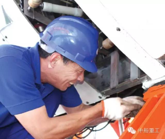 大國工匠：“兩絲”鉗工顧秋亮