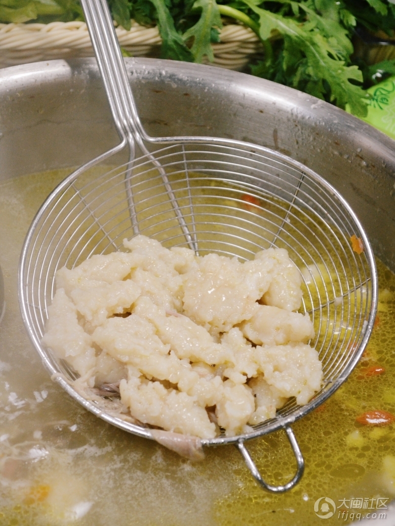 雞鴨湯鍋講究一個鮮，這個寒冷的冬天你值得擁有！