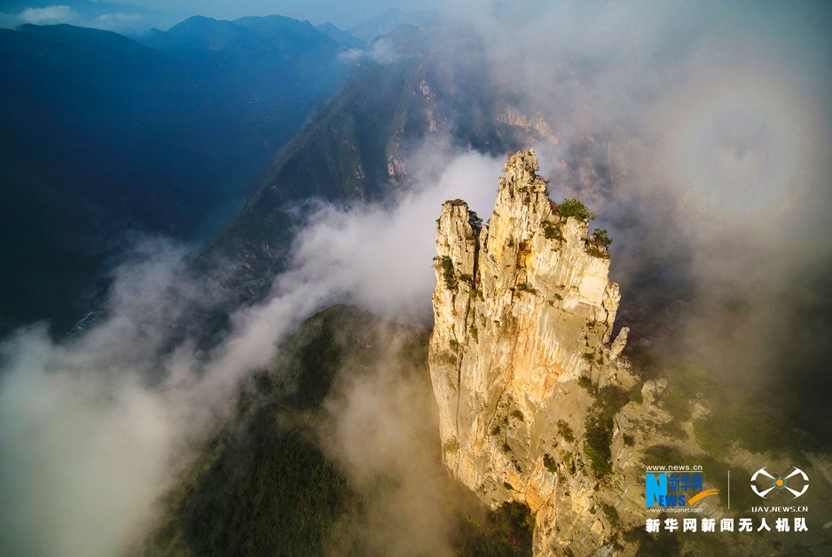 【渝情渝景】巫峽神女峰 三峽雲霧化作唯美面紗