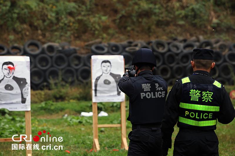 （已過審）（焦點圖/社會）貴陽特警大比武展“十八般武藝”