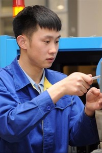 90後“雙料”高級技師張文良