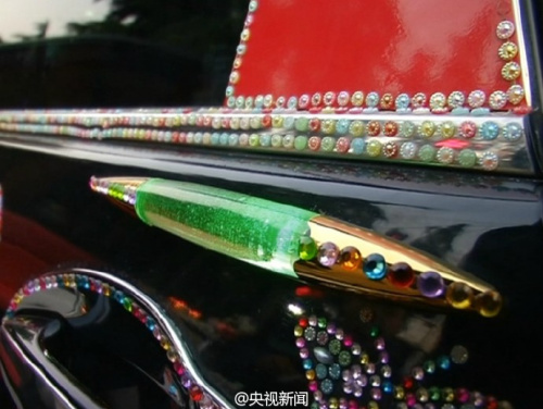 滿車“鑲鑽”很拉風？ 車主被罰500元責令恢復原貌
