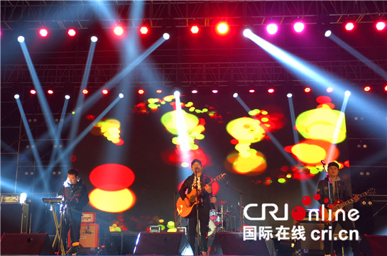 【西鹹專題  多彩西鹹人 顯示圖在稿件最下方】“陜音之巔·創響中國”西鹹新區震撼開唱 秦漢新城助力打造音樂之城
