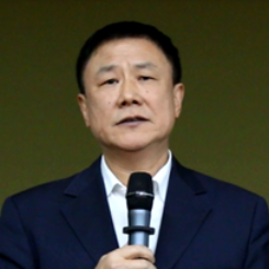 中國國際經濟交流中心首席研究員張燕生_fororder_CqgNOloSaGyABrPVAAAAAAAAAAA811.550x359