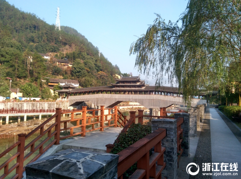 景寧：鶴溪河畔冬景宜人